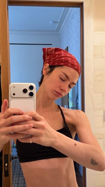 Gracie abrams leaked private photo uncensored HD quality