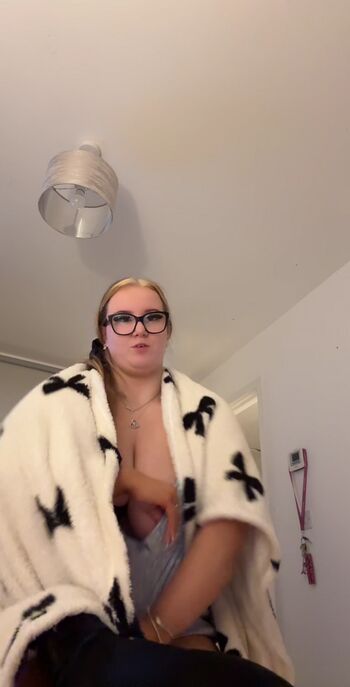 Graciembxox leaked private photo uncensored HD quality