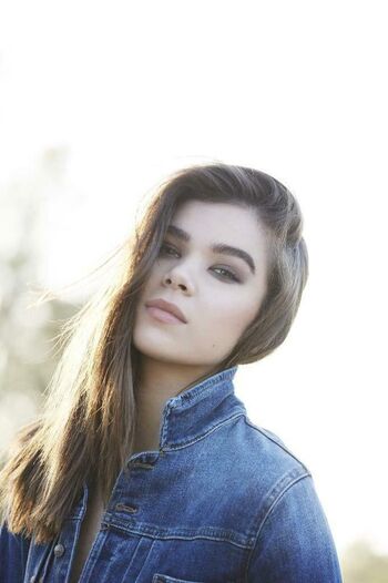 Hailee steinfeld  page leaked private photo uncensored HD quality