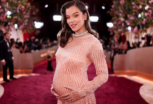 Hailee steinfeld  page leaked private photo uncensored HD quality