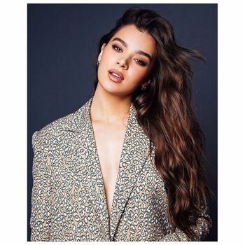Hailee steinfeld  page leaked private photo uncensored HD quality