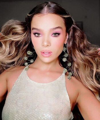 Hailee steinfeld  page leaked private photo uncensored HD quality