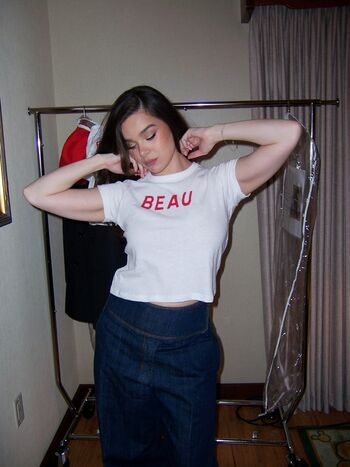 Hailee steinfeld  page leaked private photo uncensored HD quality