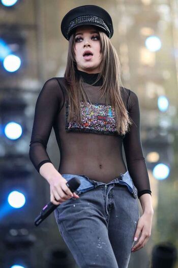 Hailee steinfeld  page leaked private photo uncensored HD quality