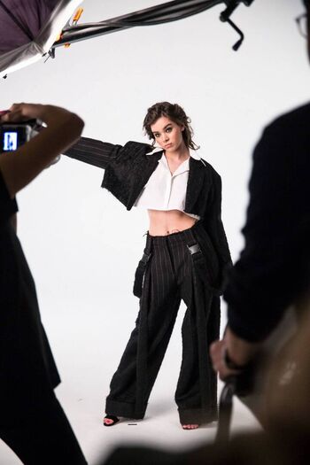 Hailee steinfeld  page leaked private photo uncensored HD quality