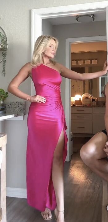 Hailey malles page leaked private photo uncensored HD quality