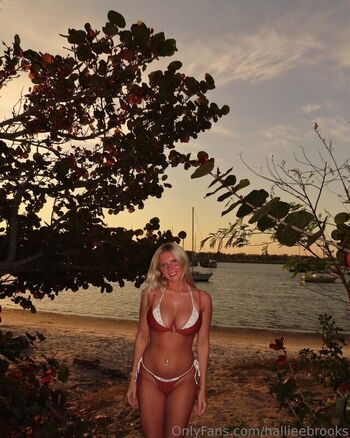 Hallieebrooks leaked private photo uncensored HD quality