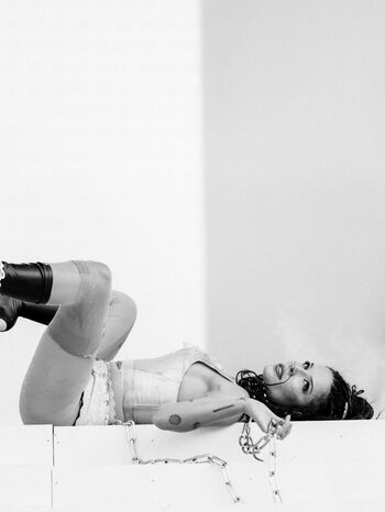 Halsey page leaked private photo uncensored HD quality