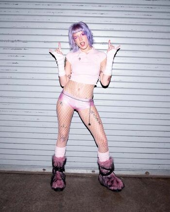Halsey page leaked private photo uncensored HD quality