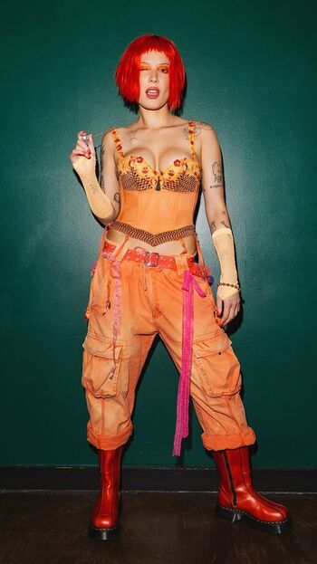 Halsey page leaked private photo uncensored HD quality