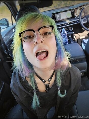 Heylyssten leaked private photo uncensored HD quality