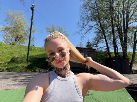 Hotblondy leaked private photo uncensored HD quality