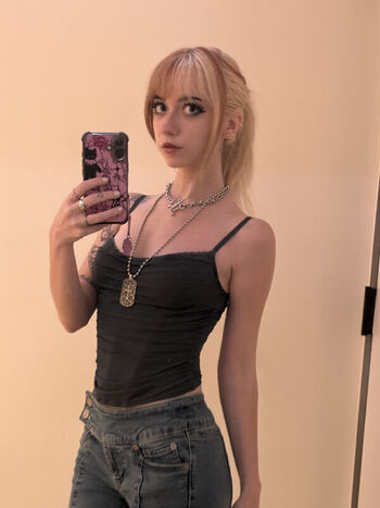 Iluvmeww page leaked private photo uncensored HD quality