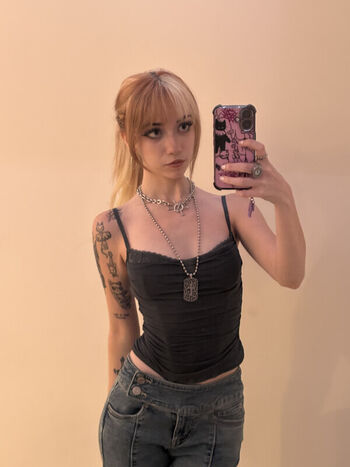 Iluvmeww page leaked private photo uncensored HD quality