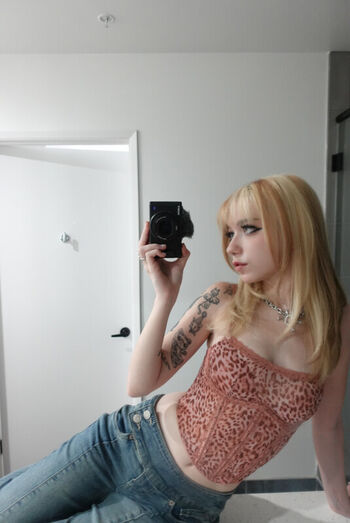 Iluvmeww leaked private photo uncensored HD quality