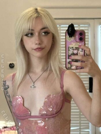 Iluvmeww page leaked private photo uncensored HD quality