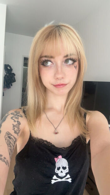 Iluvmeww page leaked private photo uncensored HD quality