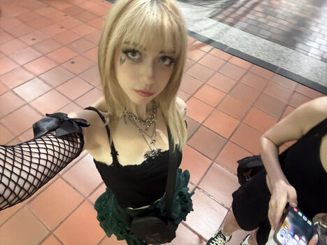Iluvmeww page leaked private photo uncensored HD quality
