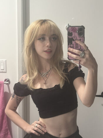 Iluvmeww page leaked private photo uncensored HD quality