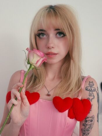 Iluvmeww page leaked private photo uncensored HD quality