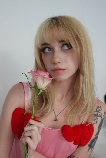 Iluvmeww page leaked private photo uncensored HD quality