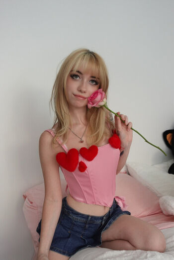 Iluvmeww page leaked private photo uncensored HD quality