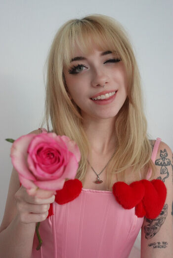 Iluvmeww page leaked private photo uncensored HD quality
