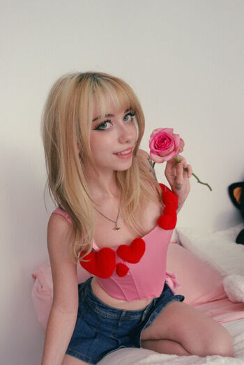 Iluvmeww page leaked private photo uncensored HD quality