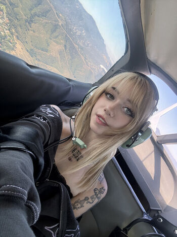 Iluvmeww page leaked private photo uncensored HD quality