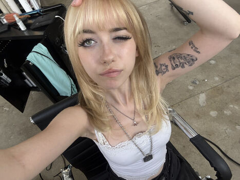 Iluvmeww page leaked private photo uncensored HD quality