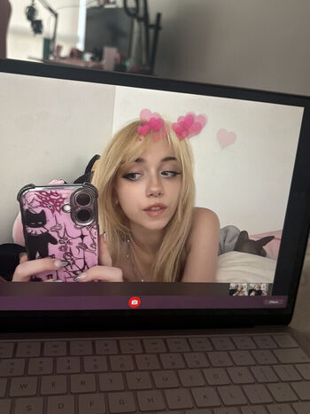 Iluvmeww page leaked private photo uncensored HD quality