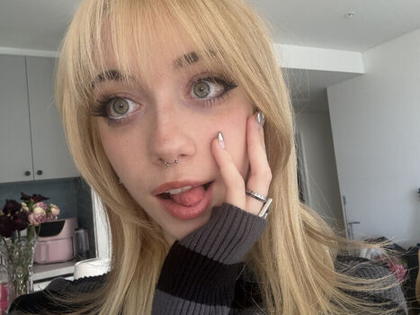 Iluvmeww page leaked private photo uncensored HD quality