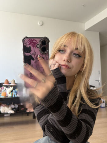Iluvmeww page leaked private photo uncensored HD quality