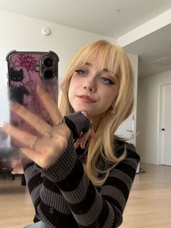 Iluvmeww page leaked private photo uncensored HD quality