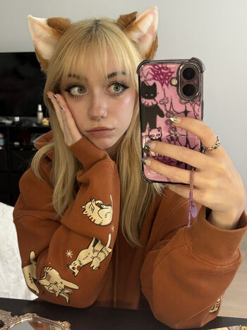 Iluvmeww page leaked private photo uncensored HD quality