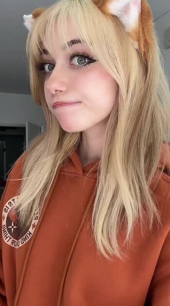 Iluvmeww page leaked private photo uncensored HD quality
