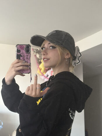 Iluvmeww page leaked private photo uncensored HD quality