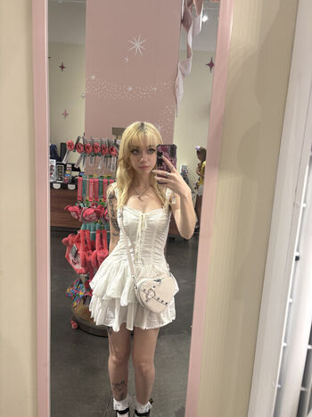 Iluvmeww page leaked private photo uncensored HD quality