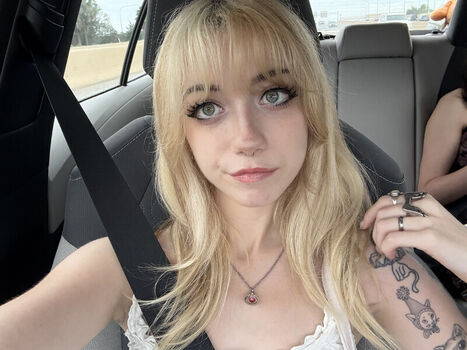 Iluvmeww page leaked private photo uncensored HD quality