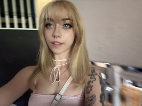 Iluvmeww page leaked private photo uncensored HD quality