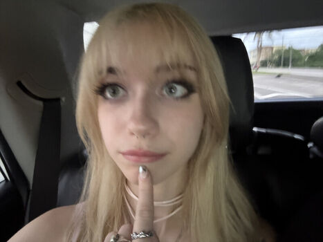Iluvmeww page leaked private photo uncensored HD quality