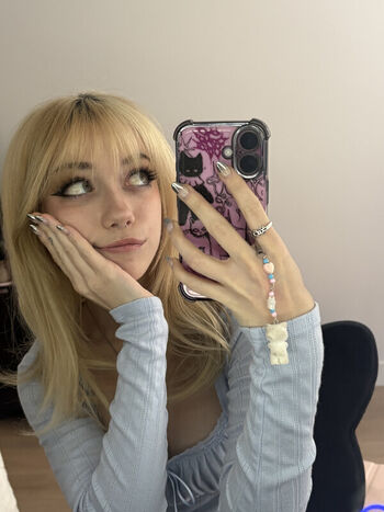 Iluvmeww page leaked private photo uncensored HD quality
