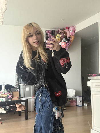 Iluvmeww page leaked private photo uncensored HD quality