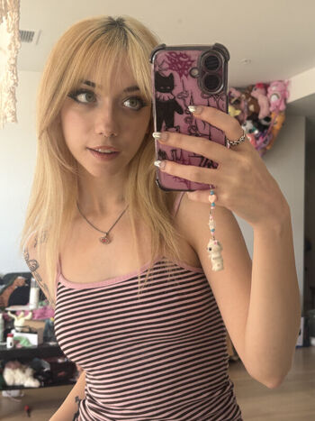 Iluvmeww page leaked private photo uncensored HD quality