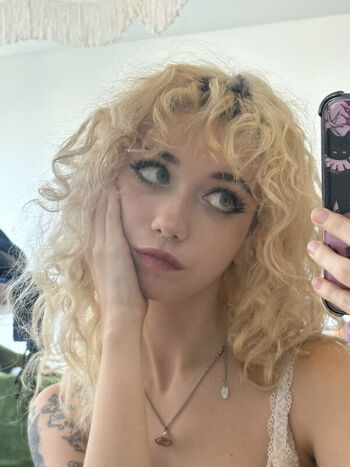 Iluvmeww page leaked private photo uncensored HD quality