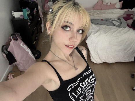 Iluvmeww page leaked private photo uncensored HD quality
