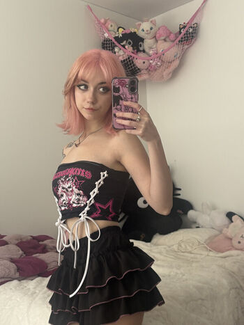 Iluvmeww page leaked private photo uncensored HD quality