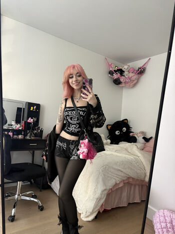 Iluvmeww page leaked private photo uncensored HD quality