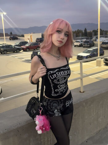 Iluvmeww page leaked private photo uncensored HD quality