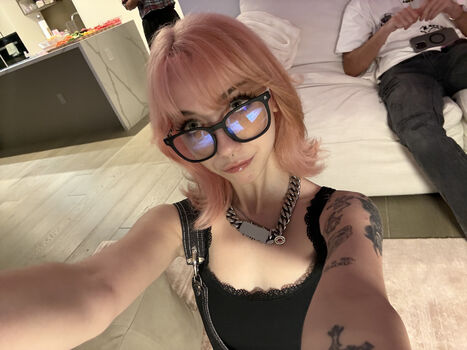 Iluvmeww page leaked private photo uncensored HD quality